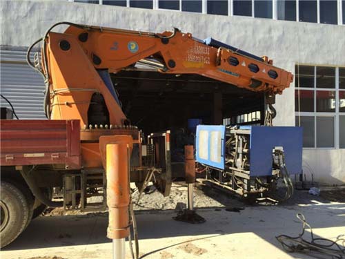 發(fā)電機設備搬運展示