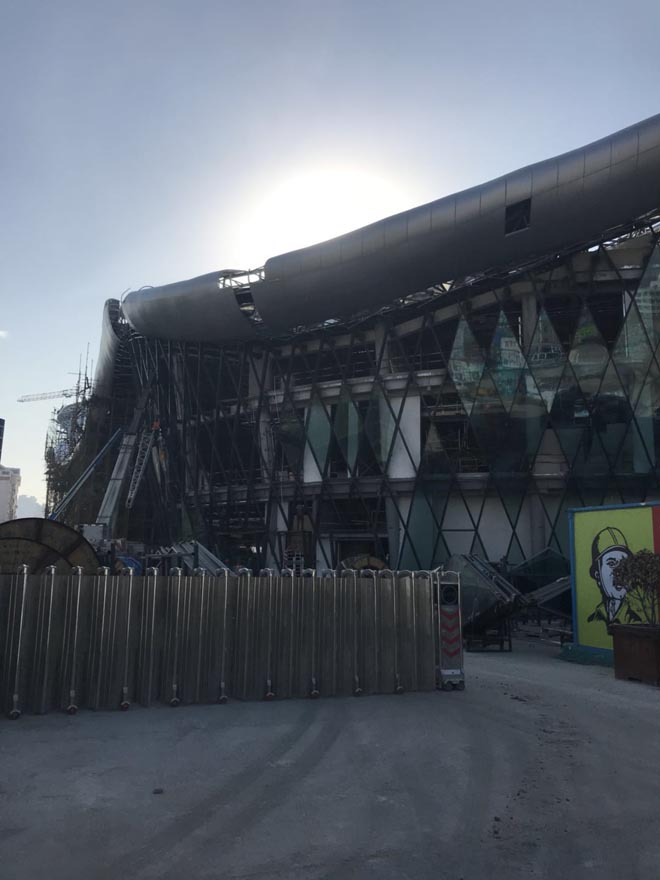 青島院士港二期發(fā)電機(jī)設(shè)備安裝施工現(xiàn)場