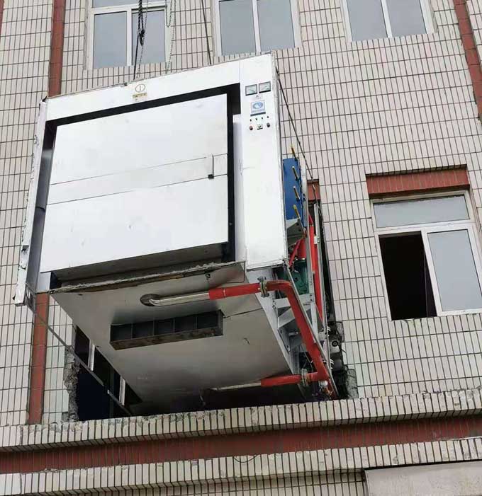 青島滅菌柜設備吊裝